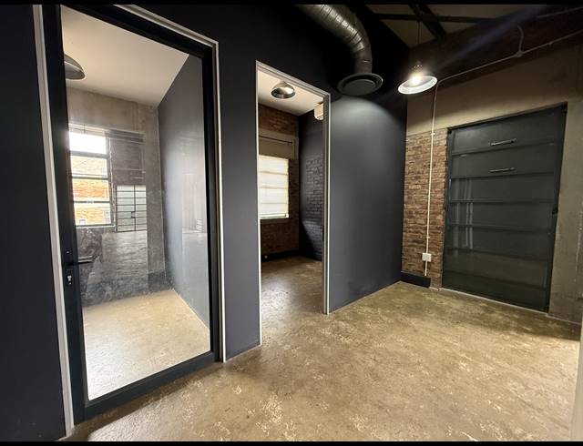 500M² OFFICE TO LET IN MILPARK